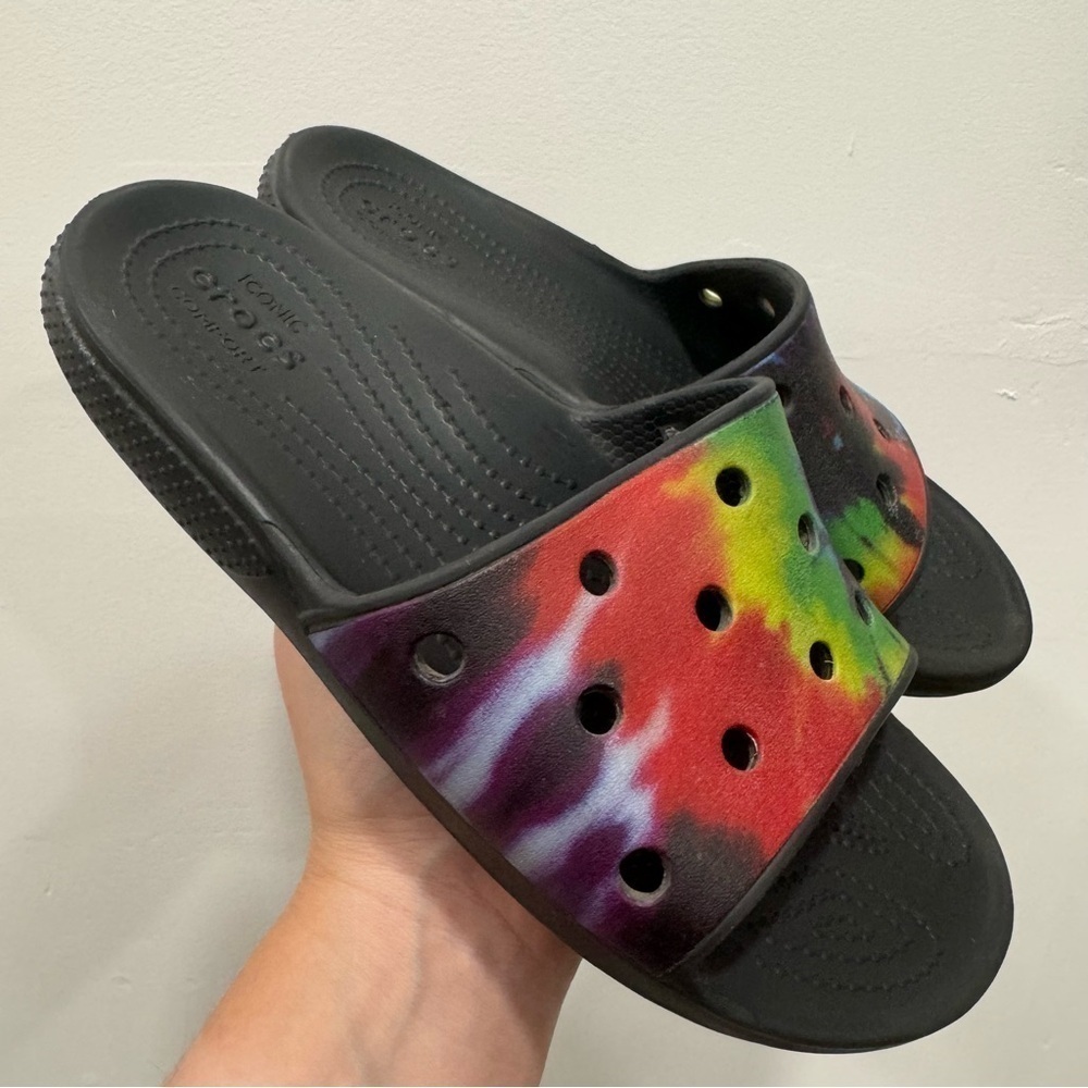 Crocs Slides Sandals Tie Dye Multi Women 6 Men 4